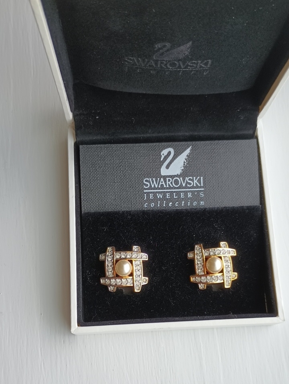 Swarovski Ladies Earrings NWoT